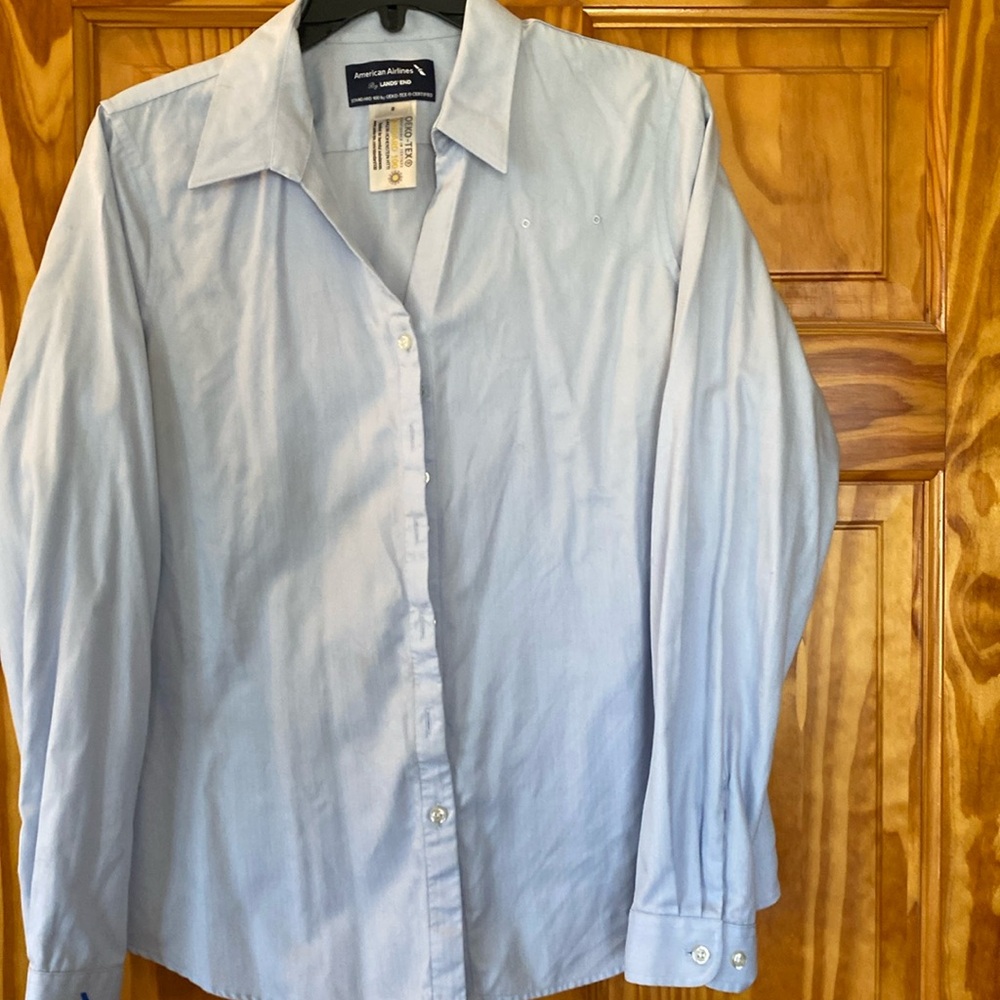 American Airlines lands and women’s long sleeve